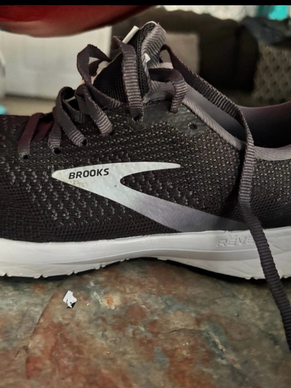 Brooks Men's Running Shoe - Black with White Accent